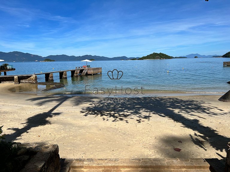 Casa à venda pé na areia, condomínio com praia paradisíaca