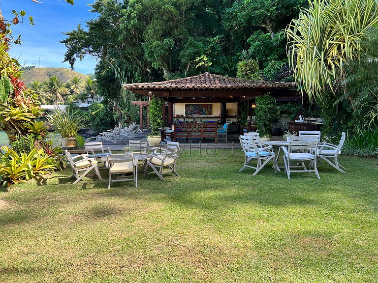 Casa à venda pé na areia, condomínio com praia paradisíaca