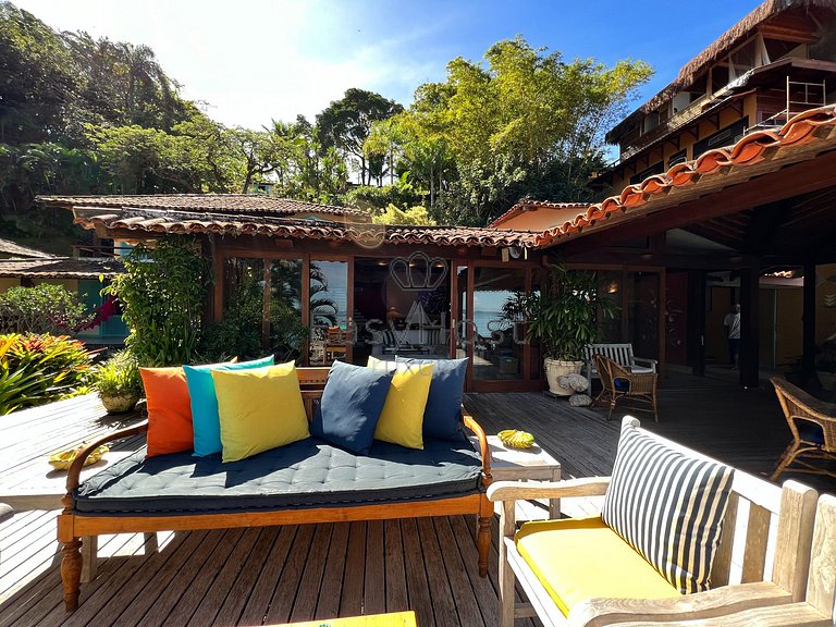 Casa à venda pé na areia, condomínio com praia paradisíaca