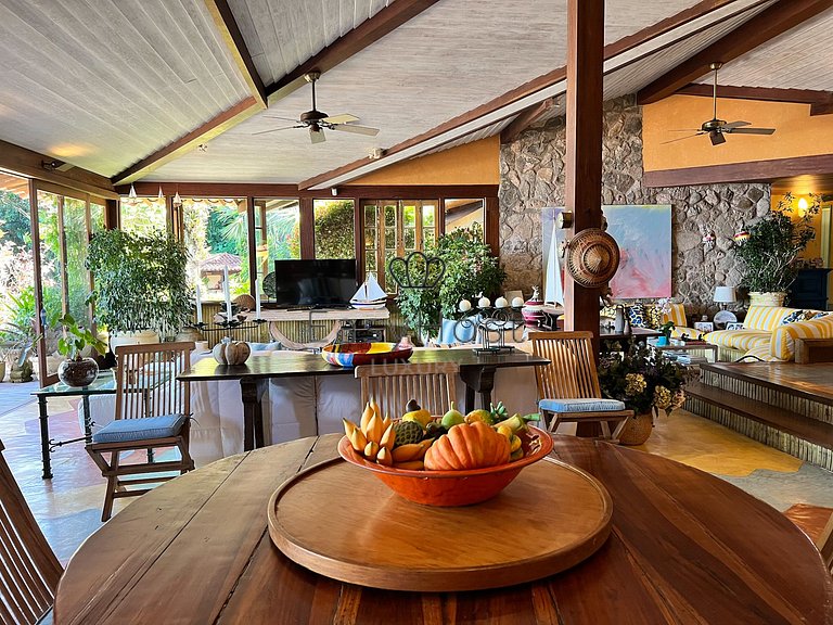 Casa à venda pé na areia, condomínio com praia paradisíaca