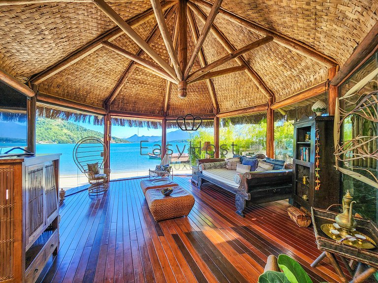 Aluguel de casa em Angra dos Reis com piscina e praia