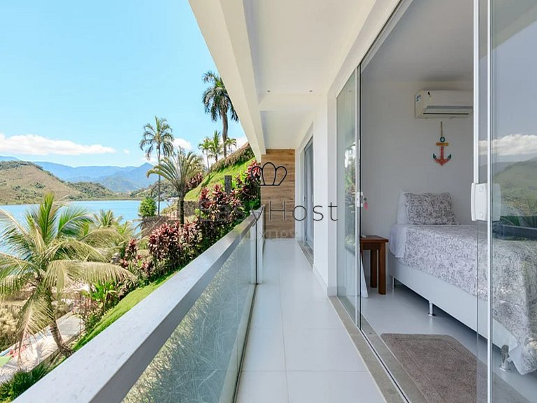 Casa a venda em Angra dos Reis com piscina