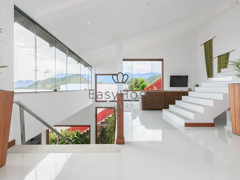 Casa a venda em Angra dos Reis com piscina