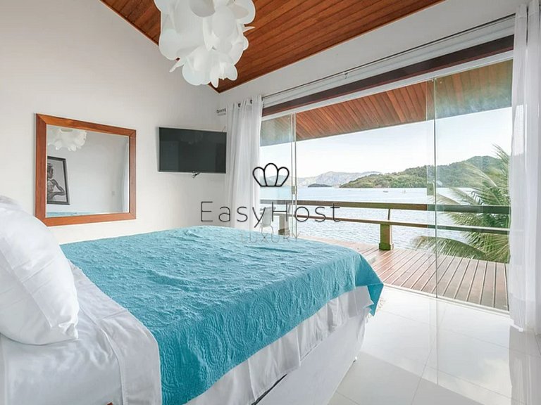 Casa a venda em Angra dos Reis com piscina