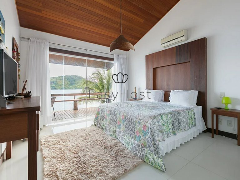 Casa a venda em Angra dos Reis com piscina