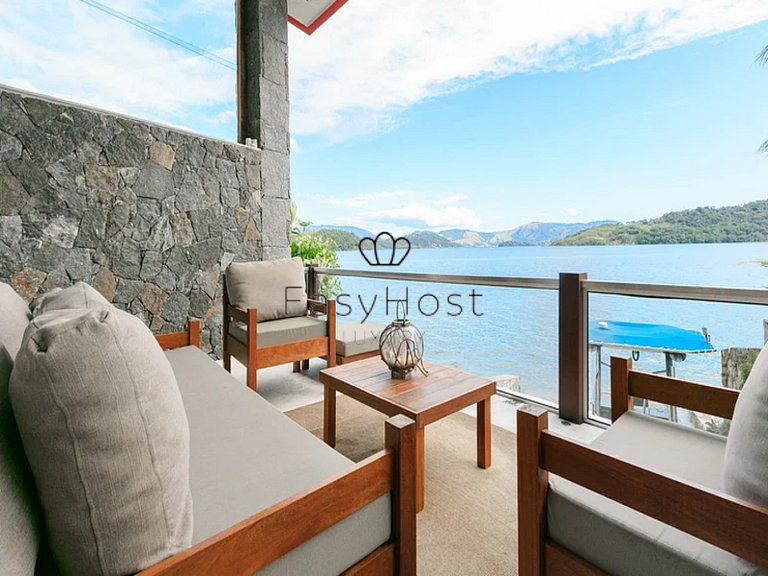 Casa a venda em Angra dos Reis com piscina