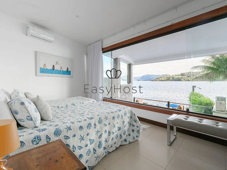 Casa a venda em Angra dos Reis com piscina