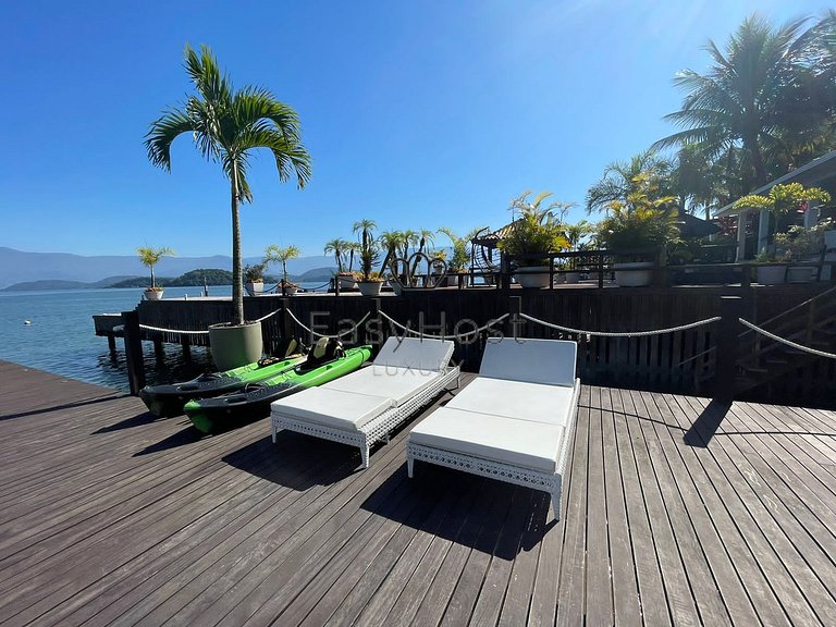 Casa beira mar à venda em Angra dos Reis