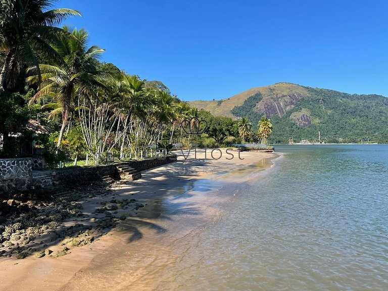Casa beira mar à venda em Angra dos Reis