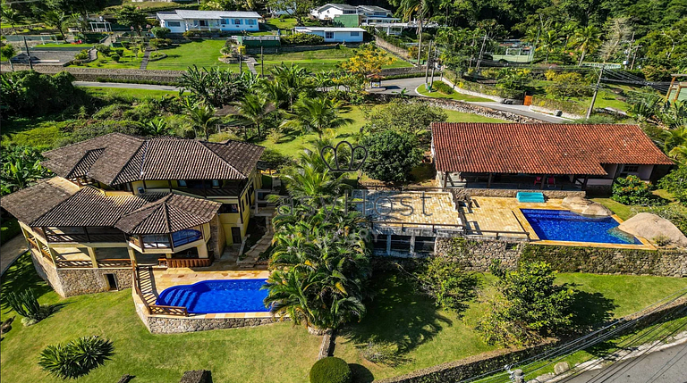 Casa en condomínio en venta en Angra dos Reis