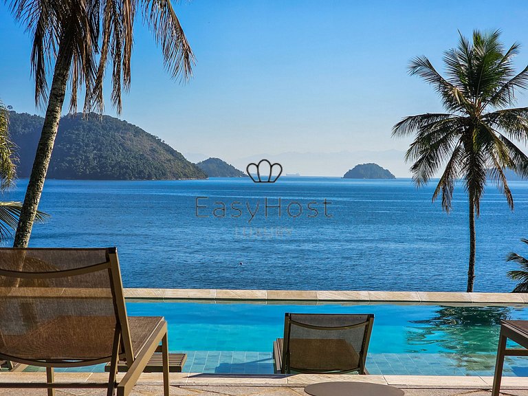 Aluguel de casa luxuosa em Angra com praia e piscina