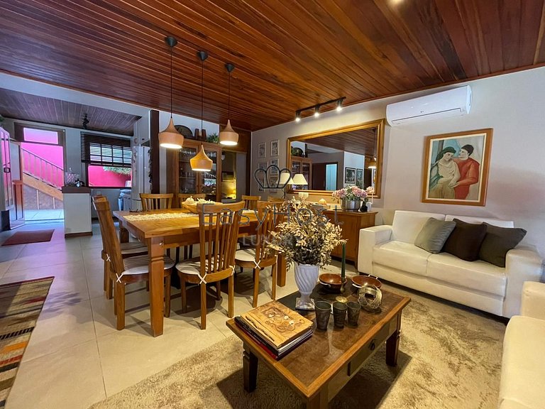 Casa de praia à venda em Angra dos Reis