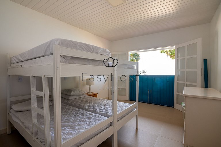 House for sale in Angra dos Reis with beach and sauna