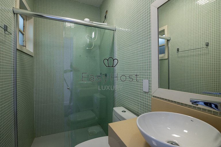 House for sale in Angra dos Reis with beach and sauna