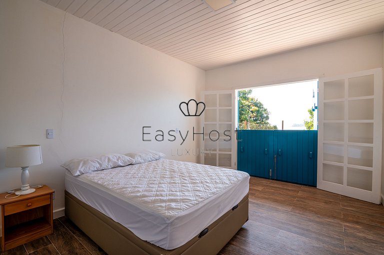 Casa à venda em Angra dos Reis com praia e sauna