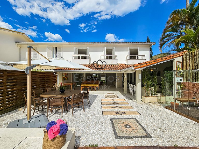 Casa para alugar em Angra dos Reis com piscina