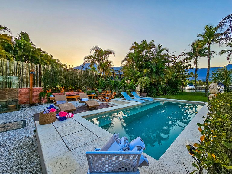 Casa para alugar em Angra dos Reis com piscina