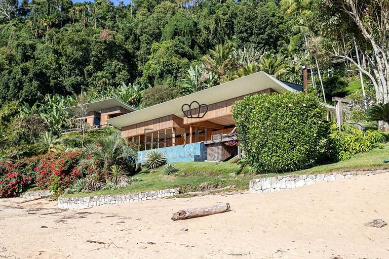 Casa de luxo pé na areia à venda Angra dos Reis frente mar