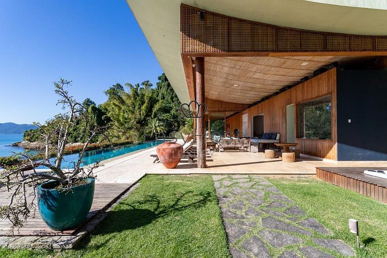 Casa de luxo pé na areia à venda Angra dos Reis frente mar