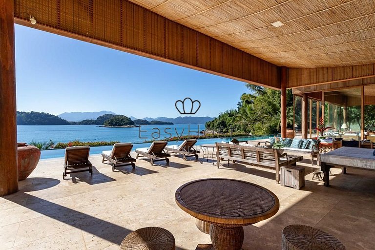 Casa de luxo pé na areia à venda Angra dos Reis frente mar