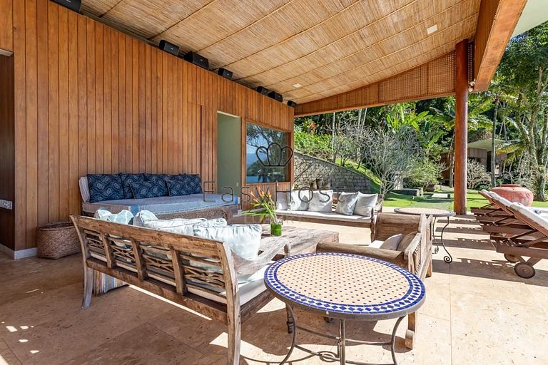 Casa de luxo pé na areia à venda Angra dos Reis frente mar