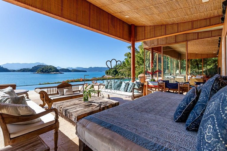Casa de luxo pé na areia à venda Angra dos Reis frente mar