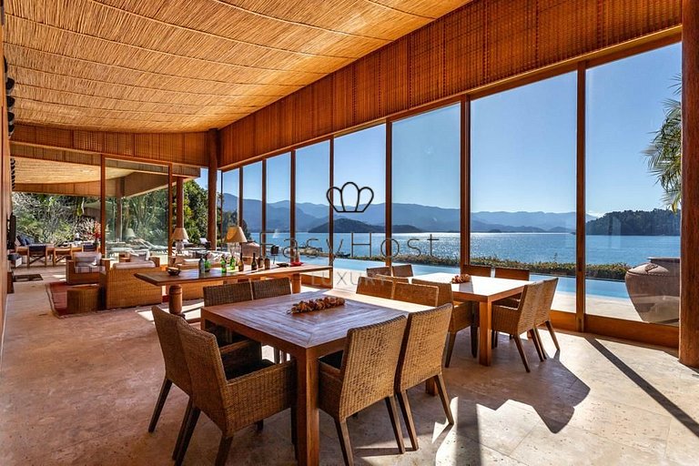 Casa de luxo pé na areia à venda Angra dos Reis frente mar