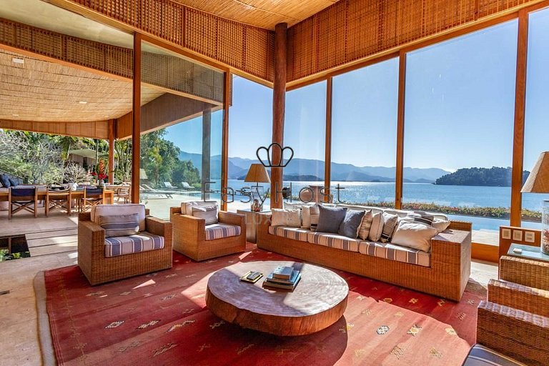 Casa de luxo pé na areia à venda Angra dos Reis frente mar