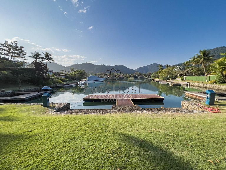 Terreno à venda em Paraty com vista para o canal - PARV06