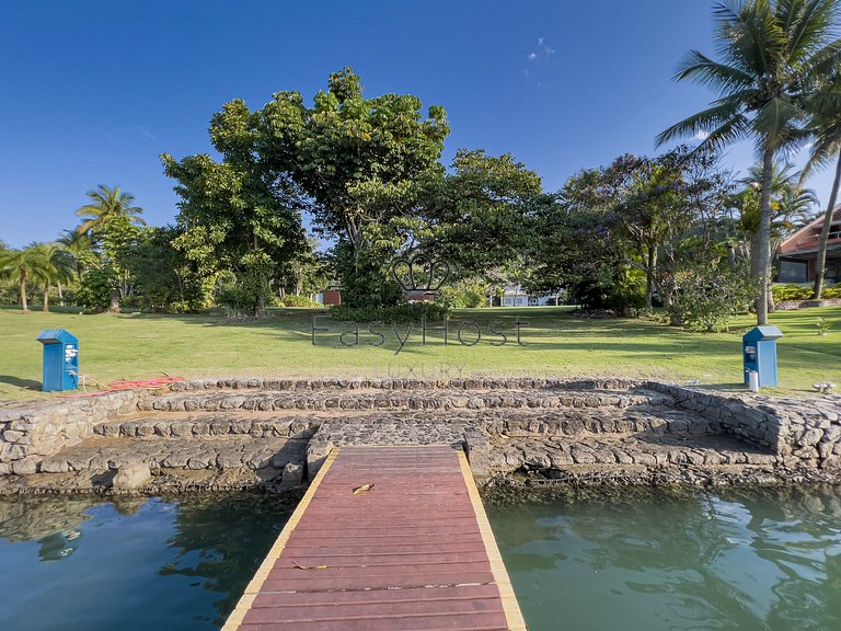 Terreno à venda em Paraty com vista para o canal - PARV06