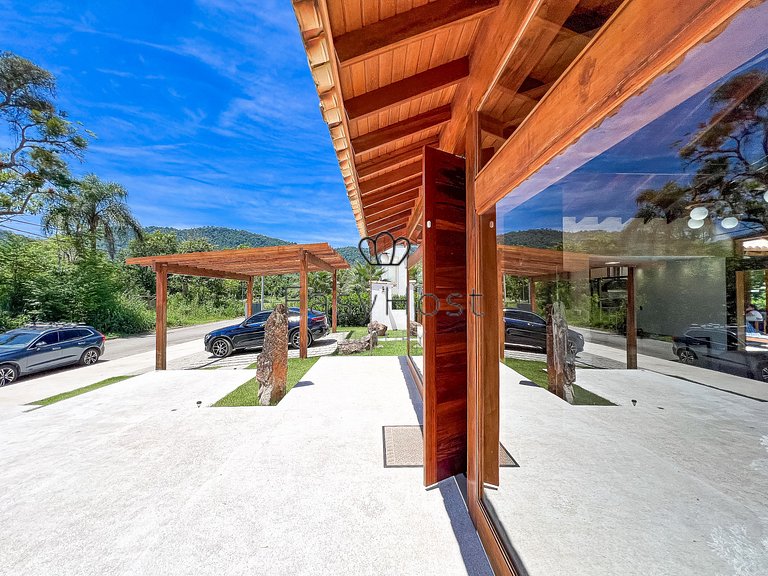 Casa en venta en Paraty con piscina y zona gourmet.