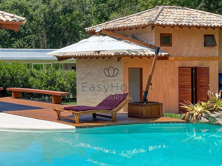 Casa à venda em Paraty com piscina e área gourmet