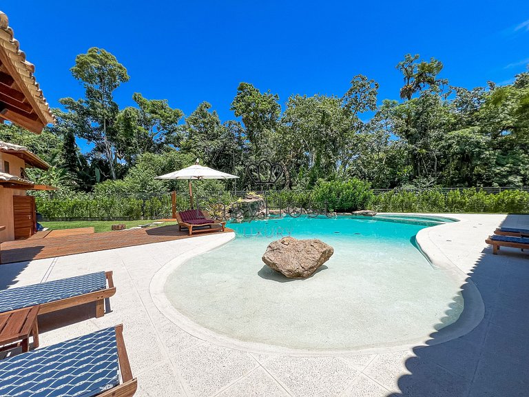 Casa à venda em Paraty com piscina e área gourmet