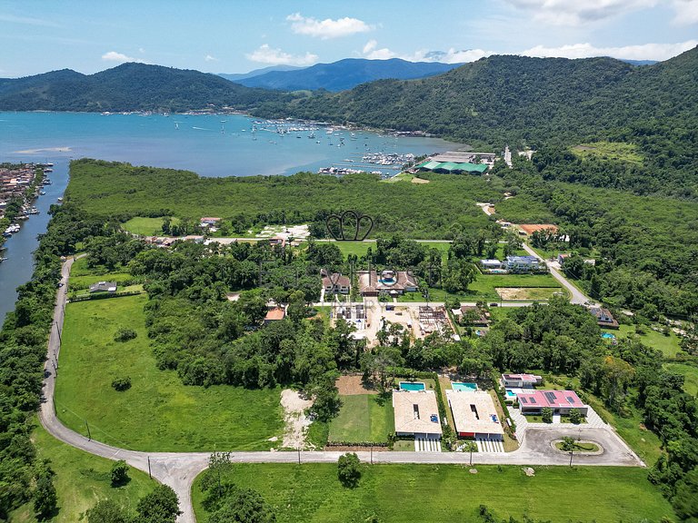 Casa en venta en Paraty con piscina y zona gourmet.