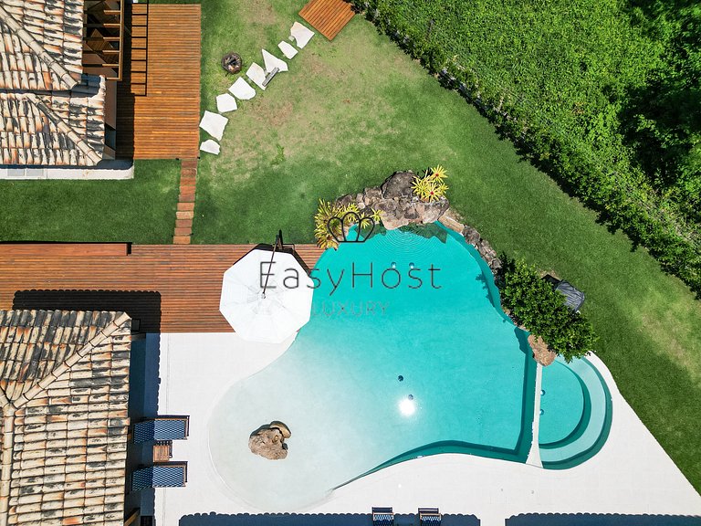 Casa en venta en Paraty con piscina y zona gourmet.