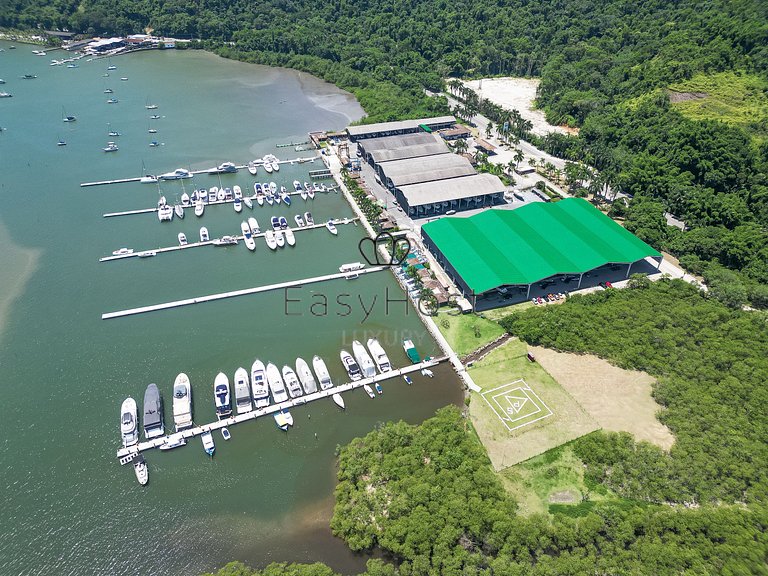 Casa en venta en Paraty con piscina y zona gourmet.