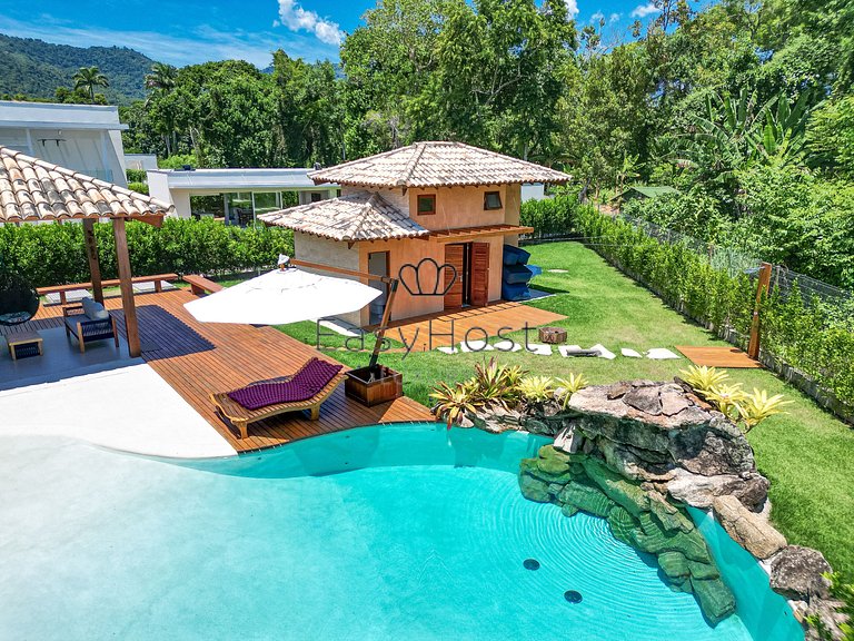 Casa à venda em Paraty com piscina e área gourmet - PARV07