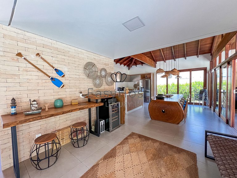 Casa en venta en Paraty con piscina y zona gourmet.