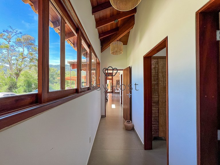 Casa à venda em Paraty com piscina e área gourmet