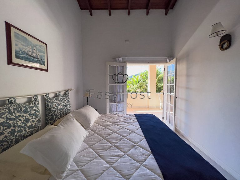 Casa para aluguel por temporada com piscina em Paraty PAR03