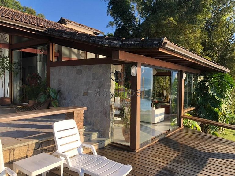 Terreno beira mar à venda em Angra dos Reis com imóvel