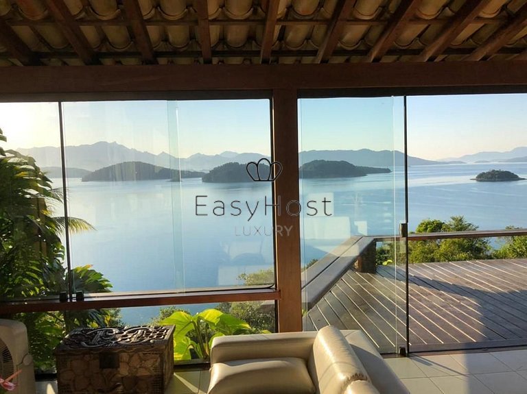 Terreno beira mar à venda em Angra dos Reis com imóvel de 03