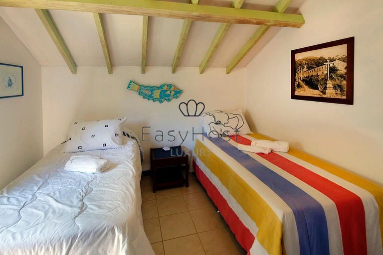 Land by the sea for sale in Angra dos Reis with imóvel