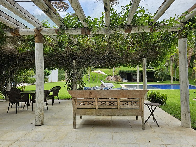 Casa en venta en Angra dos Reis en el Condominio Portogalo.