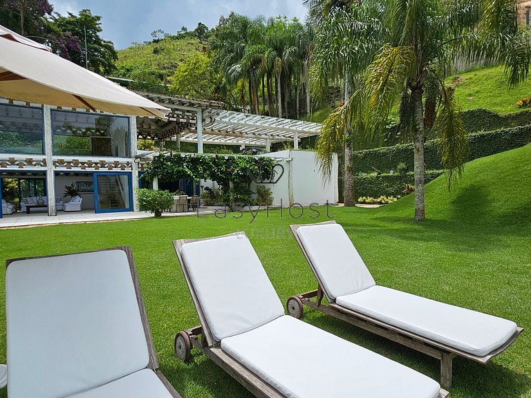 Casa en venta en Angra dos Reis en el Condominio Portogalo.