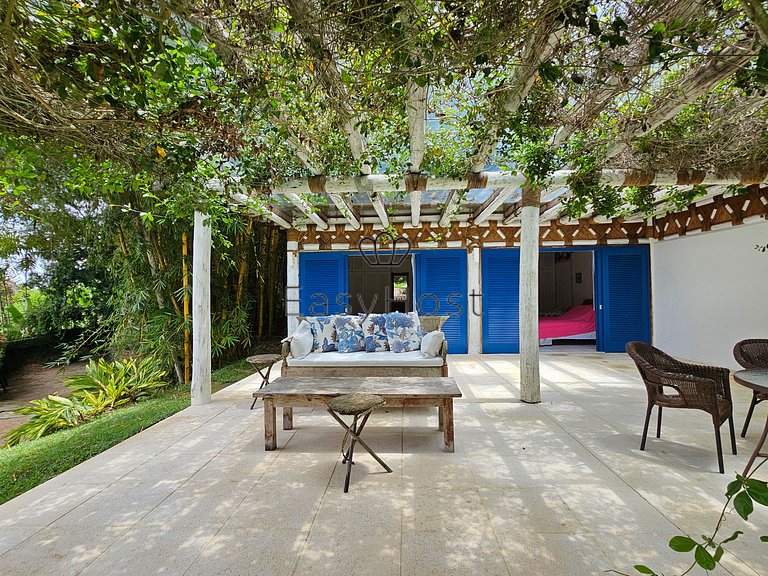 Casa à venda em Angra dos Reis no Condomínio Portogalo