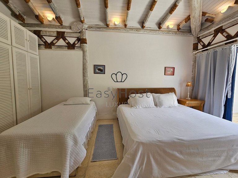 Casa à venda em Angra dos Reis no Condomínio Portogalo