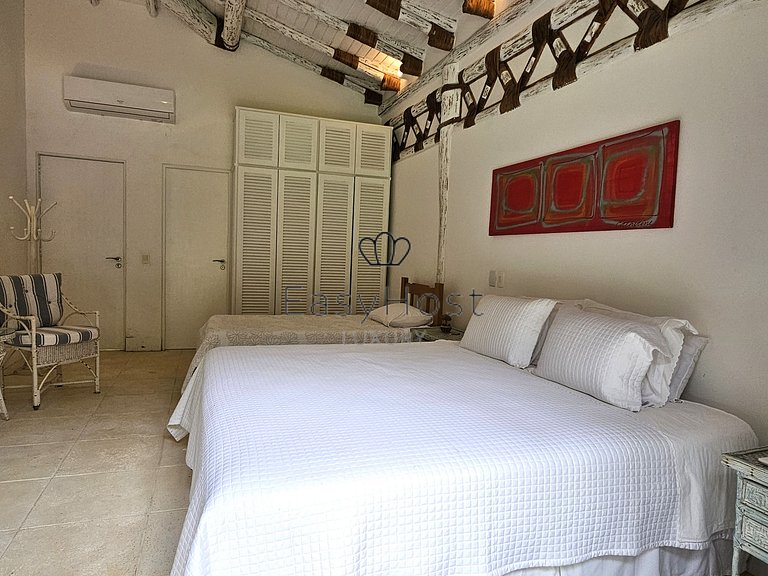 Casa en venta en Angra dos Reis en el Condominio Portogalo.