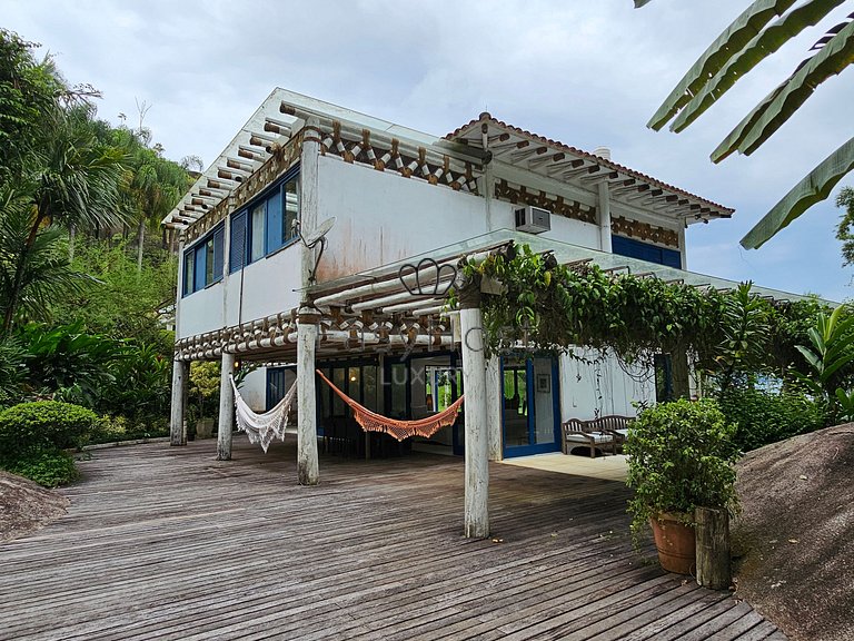 Casa en venta en Angra dos Reis en el Condominio Portogalo.