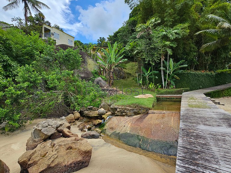 Casa en venta en Angra dos Reis en el Condominio Portogalo.